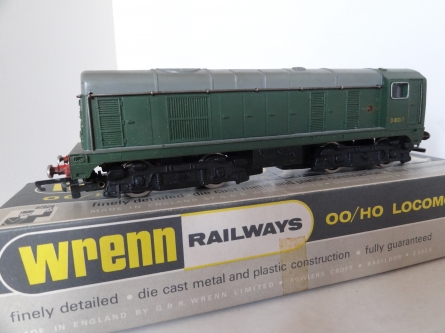 Wrenn W2230 BO-BO Diesel Loco - BR Green - D8017 - P3 Issue