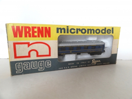 Wrenn "N" Gauge 304 "Pullman - European Express" Coach - Blue/Silver 