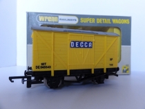 W5054 "DECCA" Ventilated Van - DE545543 -Yellow 