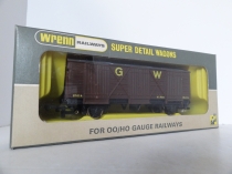 Wrenn W5049 "GW" Fruit Van - Brown - Yellow Letters - P3 Issue